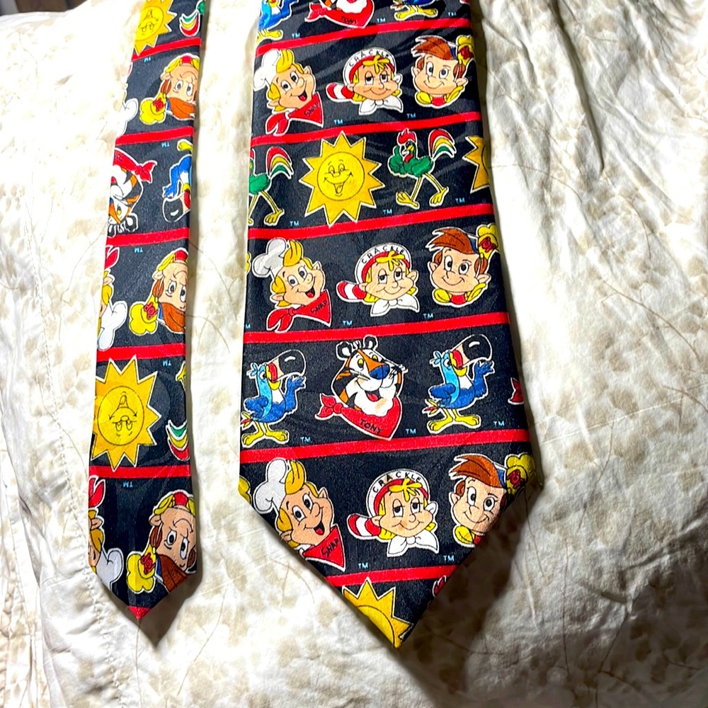Vintage Kellogs Cereal Heros Neck Tie circa 1997. Rare find excellent condition